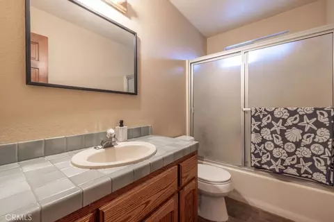 Bath - 252 Riverside, Sugarloaf, CA 92386 photo 3 of 3