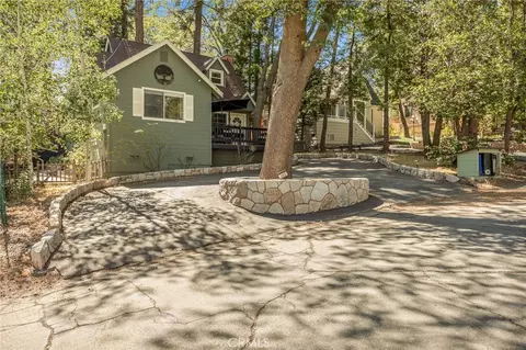 Exterior - 380 Hemlock, Lake Arrowhead, CA 92352 photo 2 of 6