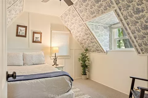 Bedroom - 380 Hemlock, Lake Arrowhead, CA 92352 photo 4 of 9