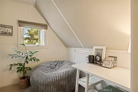 Bedroom - 380 Hemlock, Lake Arrowhead, CA 92352 photo 9 of 9