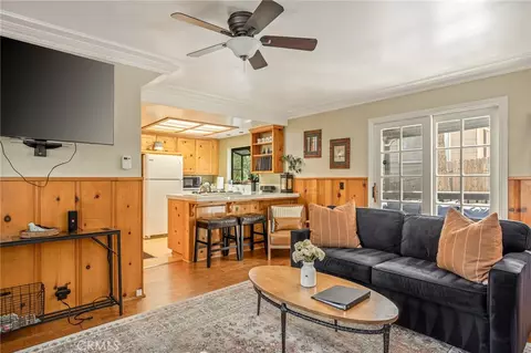 Living - 380 Hemlock, Lake Arrowhead, CA 92352 photo 4 of 5