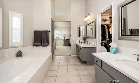 Bath - 31858 Valone, Temecula, CA 92591 photo 4 of 6