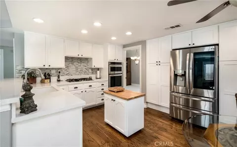 Kitchen - 31858 Valone, Temecula, CA 92591 photo 3 of 4