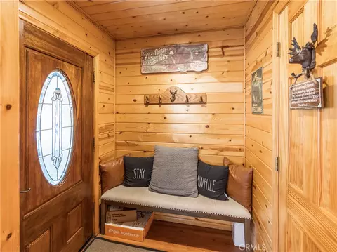 Entry Way - 40356 Cliff Ln, Big Bear Lake, CA 92315 photo 1 of 2