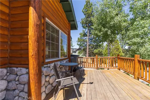 Exterior - 40356 Cliff Ln, Big Bear Lake, CA 92315 photo 2 of 8