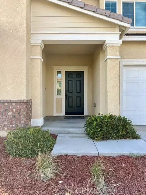 Exterior - 264 Tanglewood Dr, Calimesa, CA 92320 photo 2 of 11