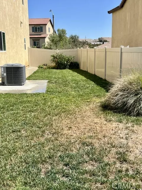 Exterior - 264 Tanglewood Dr, Calimesa, CA 92320 photo 5 of 11
