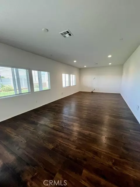 Living - 264 Tanglewood Dr, Calimesa, CA 92320 photo 1 of 3