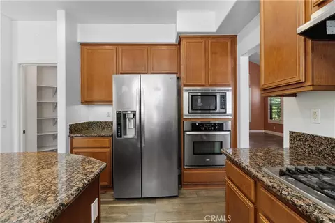 Kitchen - 34206 Dorof Ct, Wildomar, CA 92595 photo 2 of 4