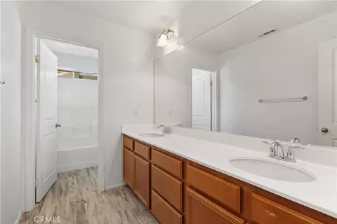 Entry Way - 34206 Dorof Ct, Wildomar, CA 92595 photo 2 of 3
