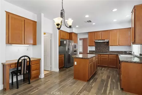 Kitchen - 34206 Dorof Ct, Wildomar, CA 92595 photo 3 of 4