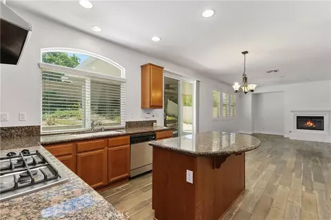 Kitchen - 34206 Dorof Ct, Wildomar, CA 92595 photo 1 of 4