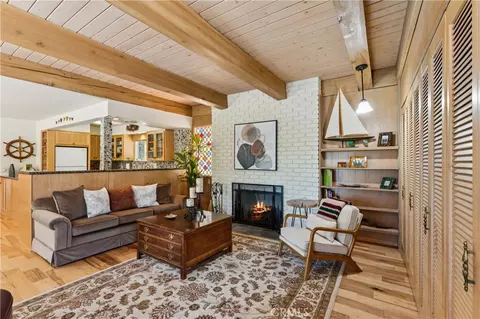Living - 27711 Hamiltair Dr, Lake Arrowhead, CA 92352 photo 3 of 6