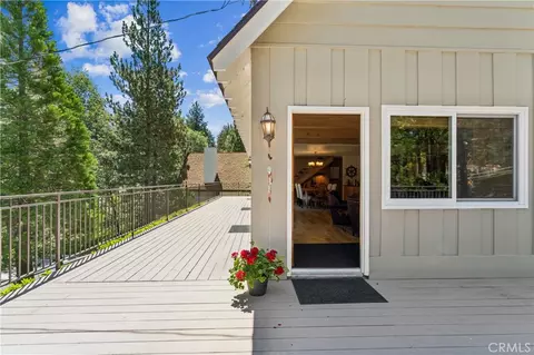 Exterior - 27711 Hamiltair Dr, Lake Arrowhead, CA 92352 photo 4 of 12
