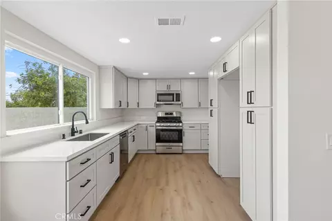 Kitchen - 1432 Purdue St, Upland, CA 91786 photo 1 of 4
