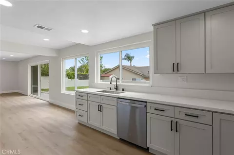 Kitchen - 1432 Purdue St, Upland, CA 91786 photo 2 of 4