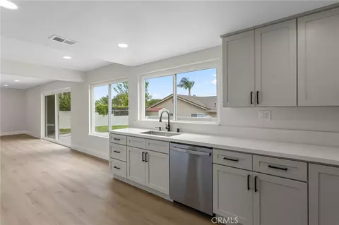 Kitchen - 1432 Purdue St, Upland, CA 91786 photo 2 of 3