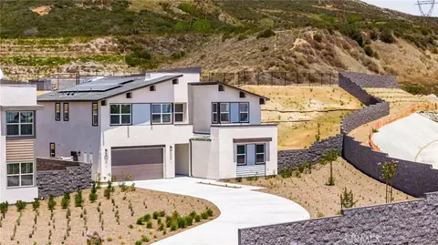 16094 Butterfly Dr, Fontana, CA 92336