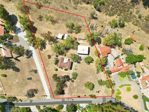View/Area - 1464 Pacific St, Redlands, CA 92373 photo 2 of 6