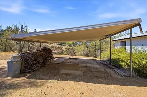Exterior - 1464 Pacific St, Redlands, CA 92373 photo 3 of 9
