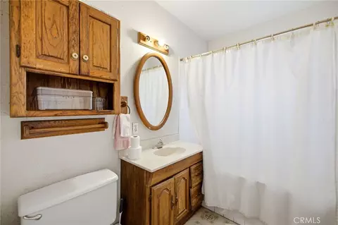 Bath - 1464 Pacific St, Redlands, CA 92373 photo 1 of 3