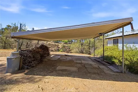Exterior - 1464 Pacific St, Redlands, CA 92373 photo 3 of 9