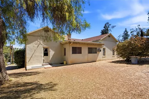 Exterior - 1464 Pacific St, Redlands, CA 92373 photo 5 of 9