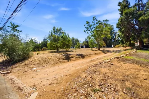 Exterior - 1464 Pacific St, Redlands, CA 92373 photo 9 of 9