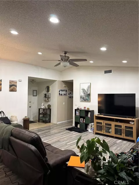 15984 Coronado, Victorville, CA 92394