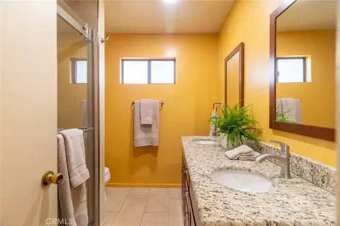 Bath - 235 Pinewood Ct, Redlands, CA 92374 photo 3 of 5