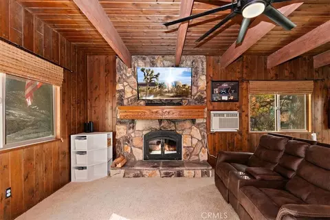 Living - 1241 Innsbruck, Lake Arrowhead, CA 92352 photo 2 of 4
