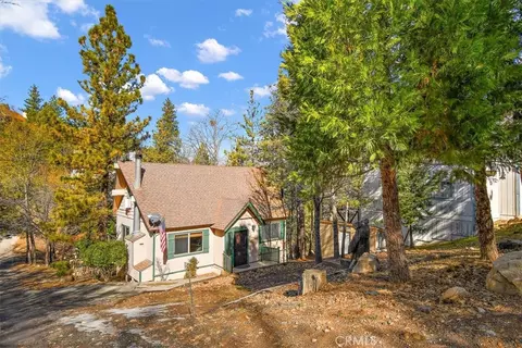 Exterior - 1241 Innsbruck, Lake Arrowhead, CA 92352 photo 5 of 8
