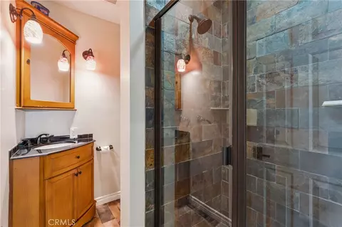 Bath - 191 Fairway, Lake Arrowhead, CA 92352 photo 1 of 5