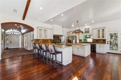Kitchen - 191 Fairway, Lake Arrowhead, CA 92352 photo 1 of 2