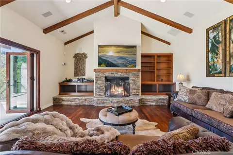 Living - 191 Fairway, Lake Arrowhead, CA 92352 photo 2 of 3