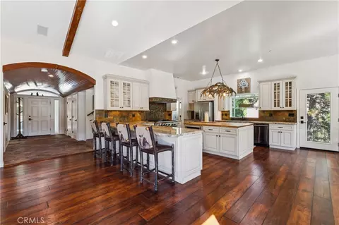 Kitchen - 191 Fairway, Lake Arrowhead, CA 92352 photo 1 of 2