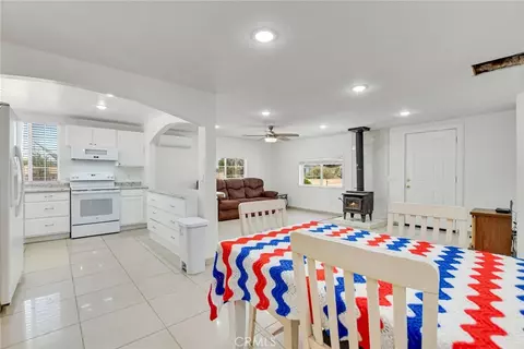 4304 Buckthorne St, Phelan, CA 92371 photo 15