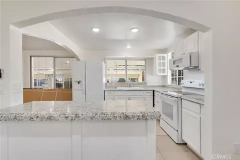 4304 Buckthorne St, Phelan, CA 92371 photo 9