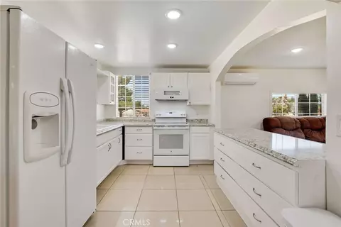 4304 Buckthorne St, Phelan, CA 92371 photo 11