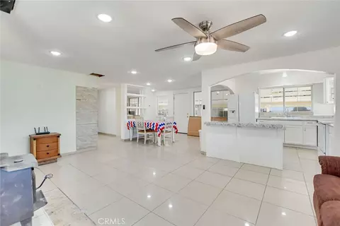 4304 Buckthorne St, Phelan, CA 92371 photo 8
