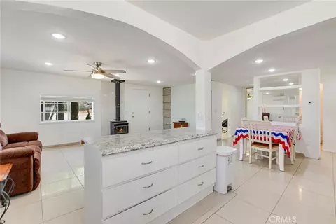 4304 Buckthorne St, Phelan, CA 92371 photo 13