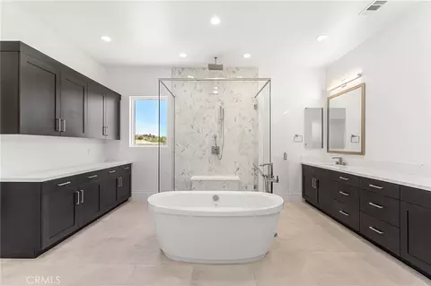 Bath - 32345 Daybrook Ter, Temecula, CA 92591 photo 1 of 6