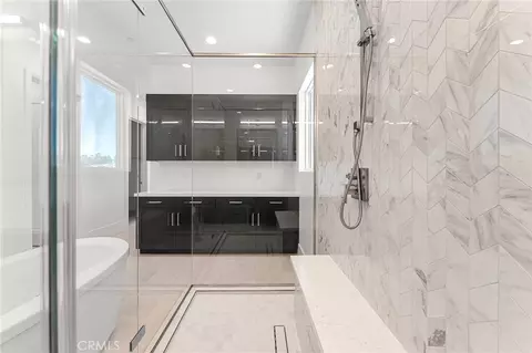 Bath - 32345 Daybrook Ter, Temecula, CA 92591 photo 5 of 6
