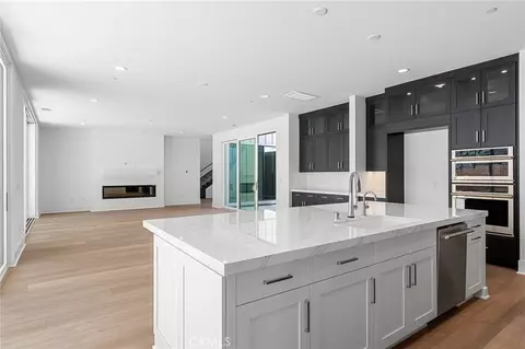 Kitchen - 32345 Daybrook Ter, Temecula, CA 92591 photo 5 of 6