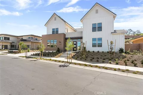 Exterior - 32345 Daybrook Ter, Temecula, CA 92591 photo 3 of 9