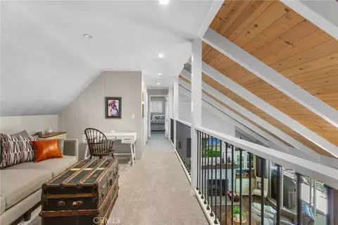 Entry Way - 435 Riviera Dr, Lake Arrowhead, CA 92352 photo 3 of 3