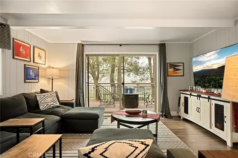 Living - 435 Riviera Dr, Lake Arrowhead, CA 92352 photo 5 of 6