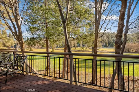 435 Riviera Dr, Lake Arrowhead, CA 92352