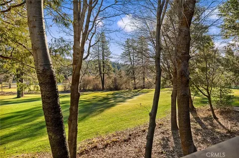 Exterior - 435 Riviera Dr, Lake Arrowhead, CA 92352 photo 9 of 9