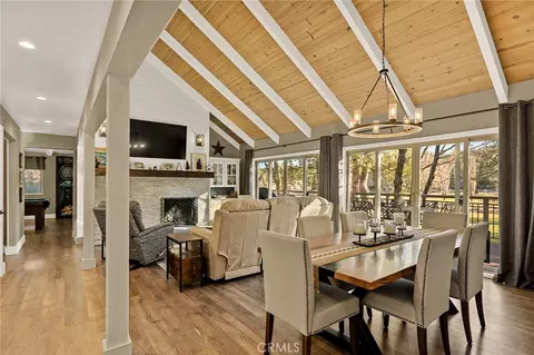 Dining - 435 Riviera Dr, Lake Arrowhead, CA 92352 photo 1 of 2